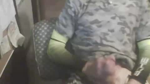 Snapshot of adamsny chatting on 06-08-26, 05:41 adamsny online show from 06-08-26, 05:41