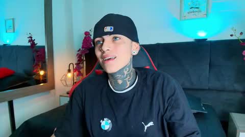 AdamsWalkerr  online show from 03-19-26, 01:04