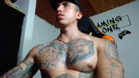 Snapshot of adan_hudson chatting on 02-11-25, 05:07 Anderson online show from 02-11-25, 05:07