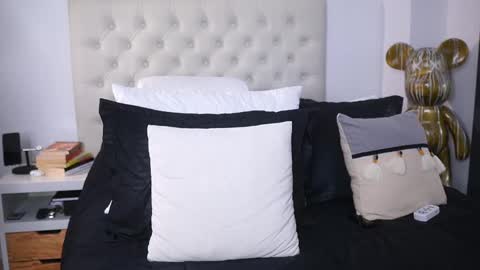 Adan Johns online show from 02-12-25, 05:15