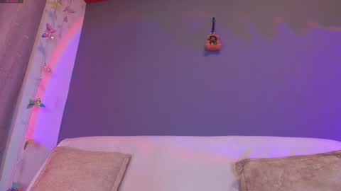 Snapshot of adara_johnson_ chatting on 05-03-26, 11:49 Adara Johnson online show from 05-03-26, 11:49