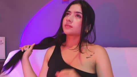 Snapshot of adara_johnson_ chatting on 05-04-26, 11:50 Adara Johnson online show from 05-04-26, 11:50