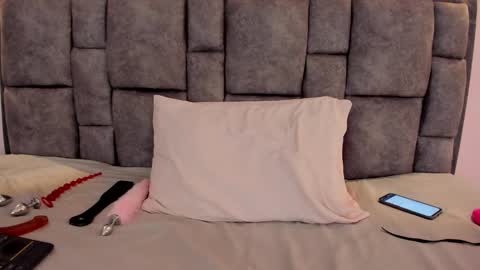 Snapshot of adela_lust chatting on 10-17-25, 05:32 adela online show from 10-17-25, 05:32
