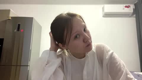 Snapshot of adelaidestuever chatting on 01-19-26, 10:41 Silena online show from 01-19-26, 10:41