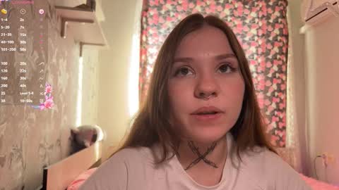 Snapshot of adelaidestuever chatting on 02-05-26, 09:14 Silena online show from 02-05-26, 09:14