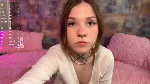 Snapshot of adelaidestuever chatting on 02-11-26, 09:03 Silena online show from 02-11-26, 09:03