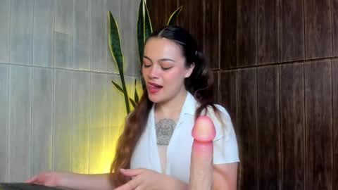 ADELAIN online show from 04-15-26, 12:34