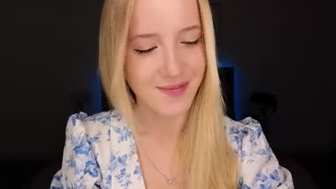 Snapshot of adele_armas chatting on 07-15-26, 09:09 Adele online show from 07-15-26, 09:09