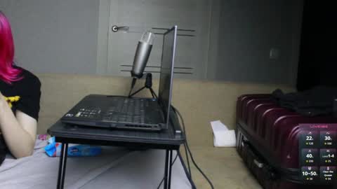 Snapshot of adele_fallen chatting on 05-17-26, 06:59 Kamala Adele online show from 05-17-26, 06:59