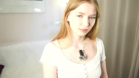 Snapshot of adele_laurie_ chatting on 06-21-26, 03:25 Adeline online show from 06-21-26, 03:25