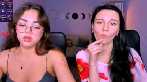 Snapshot of adele_meow chatting on 11-12-25, 04:40 Adel online show from 11-12-25, 04:40