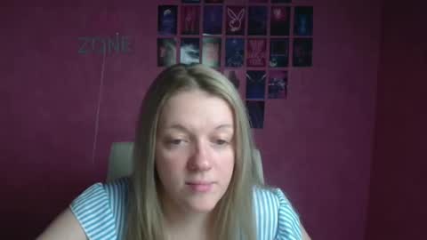 Adele online show from 12-03-25, 07:12