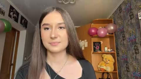 Snapshot of adeleapel chatting on 02-17-26, 12:01 Poly online show from 02-17-26, 12:01