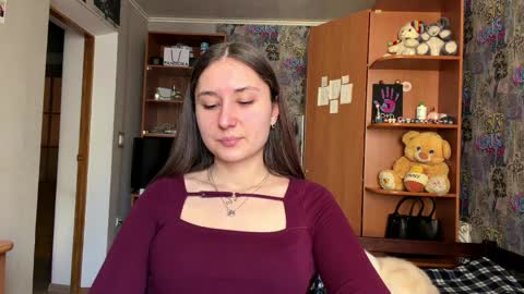 Poly online show from 04-02-26, 11:08