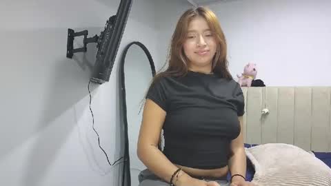 adellein foxx online show from 02-10-26, 01:43