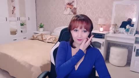 AdeleMoran online show from 01-25-25, 08:21