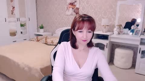 AdeleMoran online show from 02-22-25, 06:52