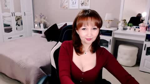 Snapshot of adelemoran chatting on 05-29-26, 07:45 AdeleMoran online show from 05-29-26, 07:45