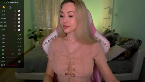 Adele online show from 03-11-26, 02:06