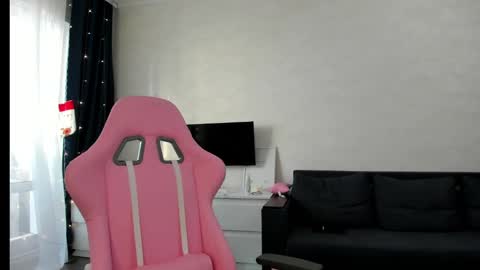 Adele online show from 12-24-24, 04:11