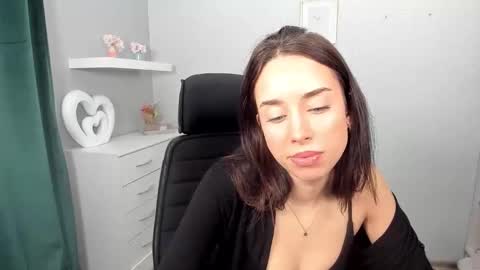 Snapshot of adelesolo chatting on 02-27-26, 06:46 Adele online show from 02-27-26, 06:46