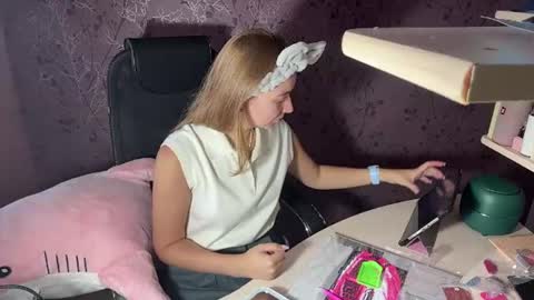 jennifer online show from 07-26-26, 07:37