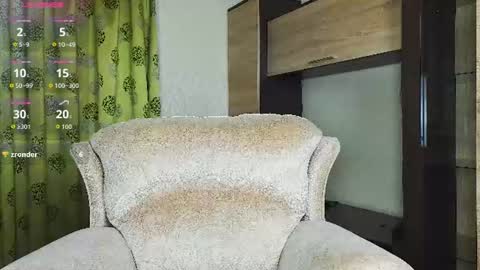 Snapshot of adelina_cowell chatting on 07-10-26, 02:08 Adelina online show from 07-10-26, 02:08