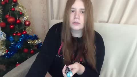 Snapshot of adelinalawson chatting on 01-07-25, 06:45 adelinalawson online show from 01-07-25, 06:45