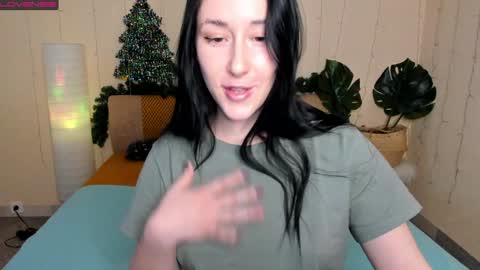 Snapshot of adell_berry chatting on 12-20-24, 05:04 Adel online show from 12-20-24, 05:04