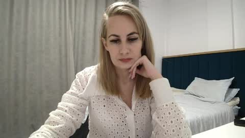 Adellyn online show from 04-05-26, 06:05