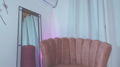  instragram adelyn 111 online show from 03-02-25, 12:32