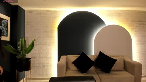 Adhara online show from 01-18-25, 03:53