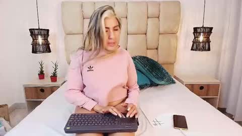 AdharaSmithh online show from 02-10-25, 08:21