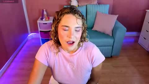 Snapshot of adharawo chatting on 11-29-25, 12:52 Adhara online show from 11-29-25, 12:52