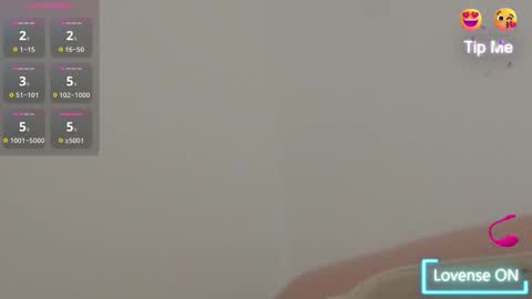 Adisson Fox online show from 12-16-25, 07:24