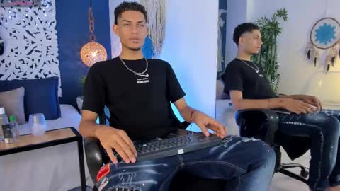 adonis_wb online show from 12-17-25, 08:15