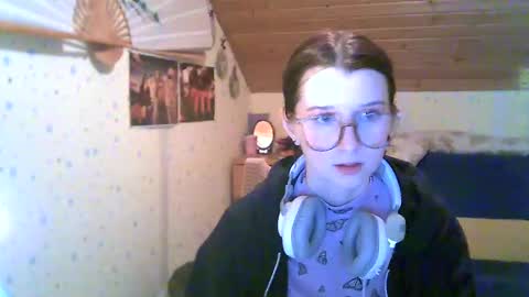 adorable_sparkle online show from 02-12-25, 04:00