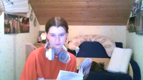 adorable_sparkle online show from 02-19-25, 07:27