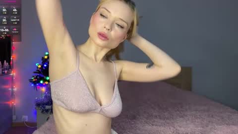 Snapshot of adrenaline_lush chatting on 01-13-26, 11:21 Dorothy Mayfield online show from 01-13-26, 11:21