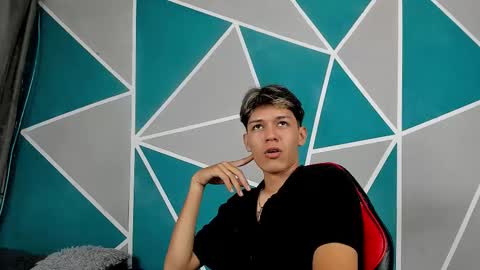 Snapshot of adrew_ledman chatting on 10-31-25, 12:06 Andrew online show from 10-31-25, 12:06