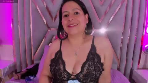Snapshot of adri_rivera chatting on 06-22-26, 09:34 ADRI online show from 06-22-26, 09:34