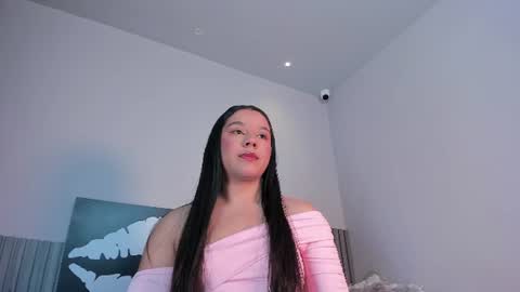 Snapshot of adri_silva_ chatting on 07-05-26, 10:28 adri online show from 07-05-26, 10:28