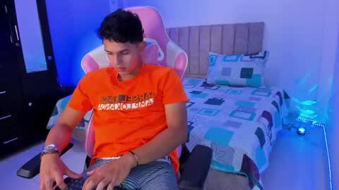 ADRIAN online show from 03-05-26, 07:54