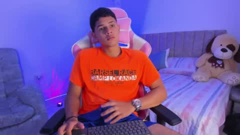 Snapshot of adrian_prime_ chatting on 04-18-26, 07:07 ADRIAN online show from 04-18-26, 07:07