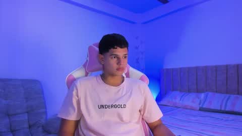 Snapshot of adrian_prime_ chatting on 04-25-26, 06:38 ADRIAN online show from 04-25-26, 06:38