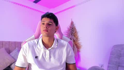 Snapshot of adrian_prime_ chatting on 05-17-26, 06:37 ADRIAN online show from 05-17-26, 06:37