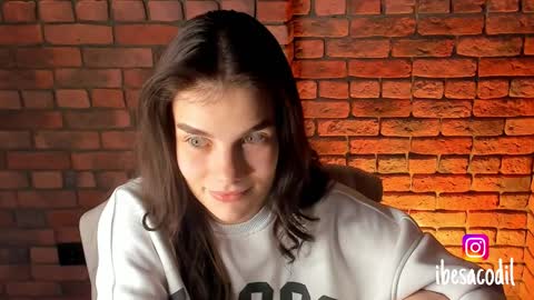 Snapshot of adriana_allen chatting on 01-14-25, 09:51 Adri online show from 01-14-25, 09:51