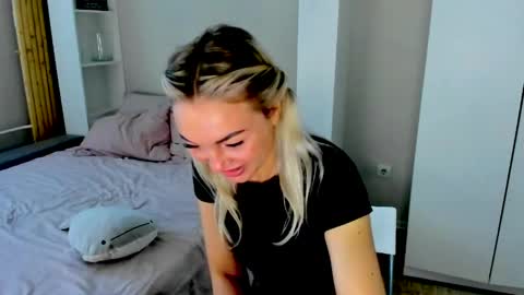 Snapshot of adriana_coy_ chatting on 06-04-26, 06:08 Adriana online show from 06-04-26, 06:08
