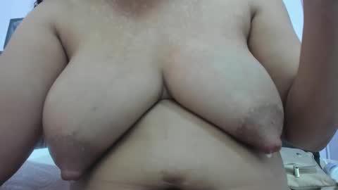 adriana online show from 11-08-25, 05:23