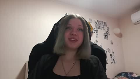 Sofa online show from 06-21-26, 10:18